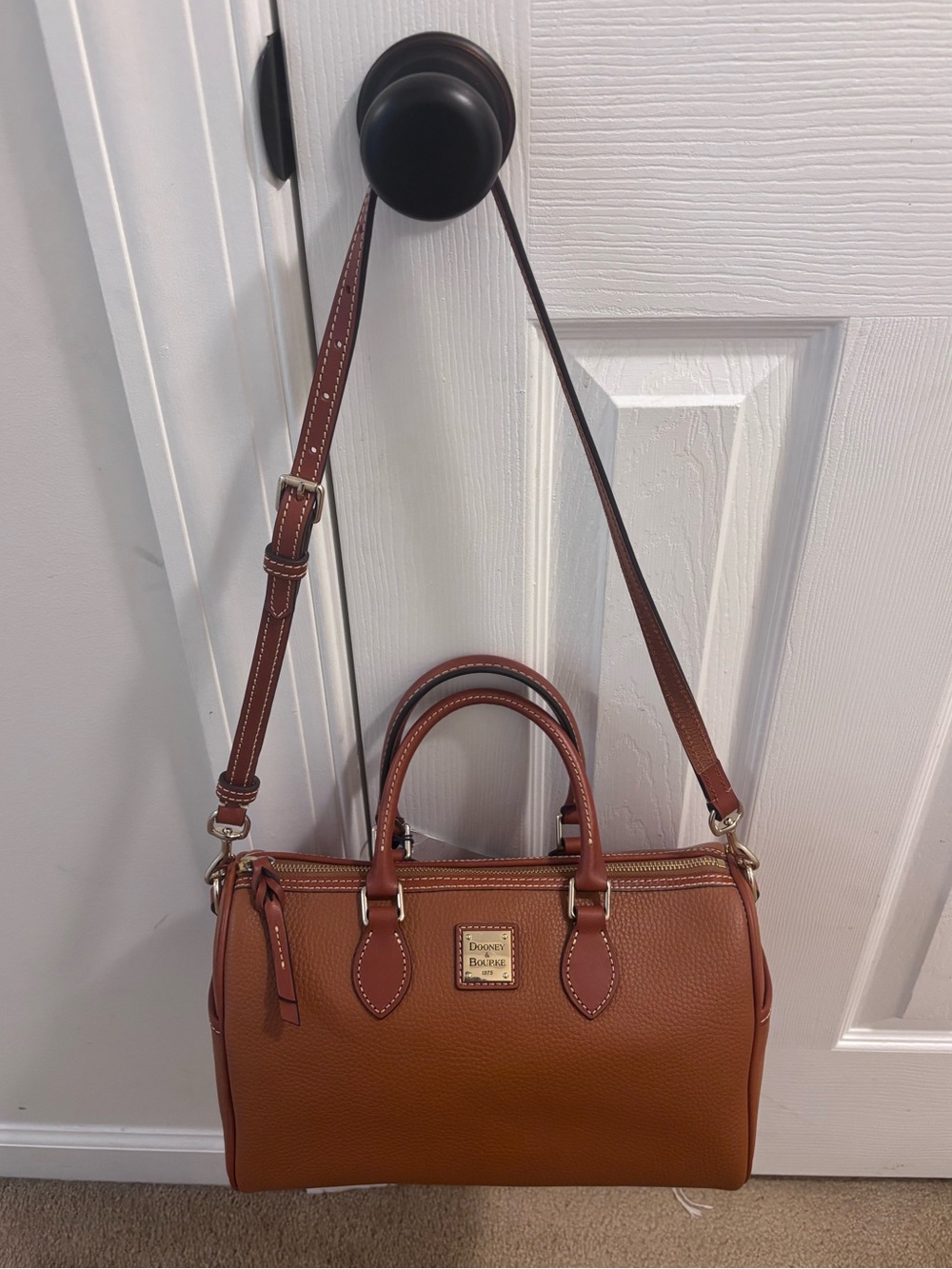 Dooney & Bourke Brown Pebbled Leather Side Pocket Satchel - brand new with tags - Picture 2 of 7